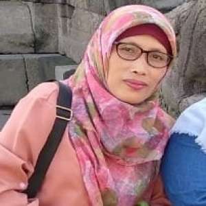 Anik Nurul Hidayati, SE